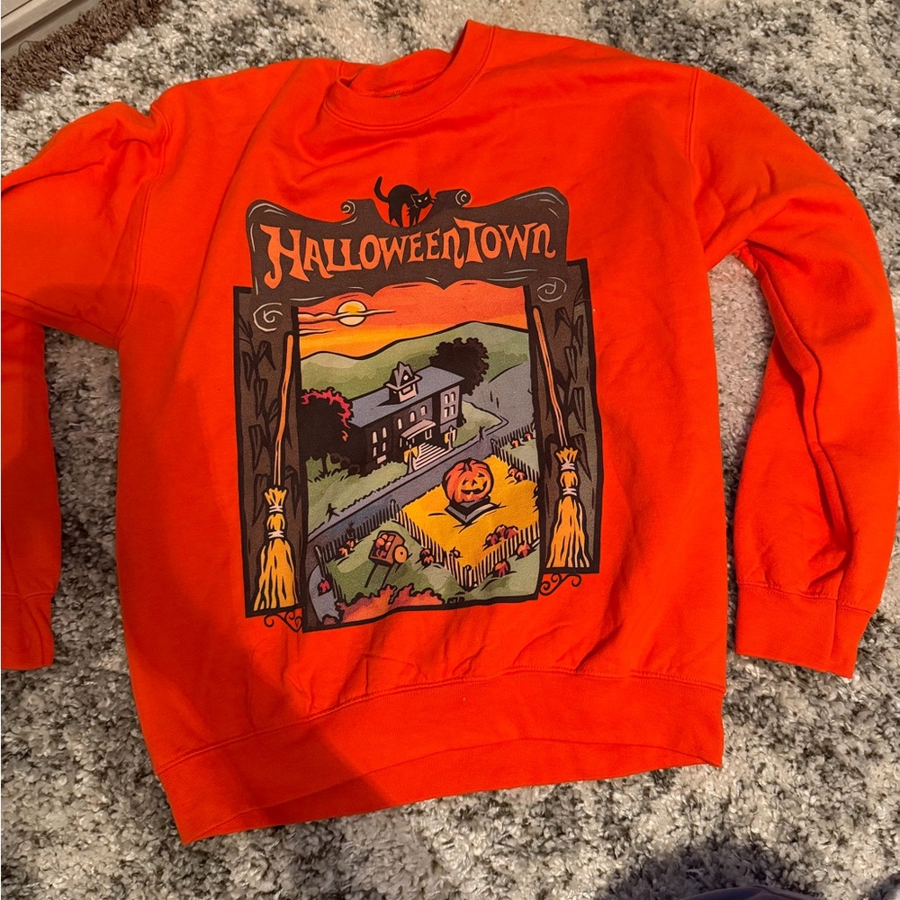 Halloweentown sweater size M.